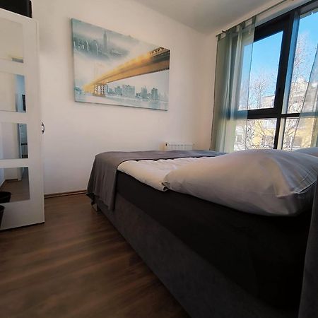 Pretty Apartment Next To Metro Station Wenen Buitenkant foto